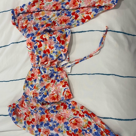 L*Space Crop Top with Matching Shorts - Picture 4 of 12